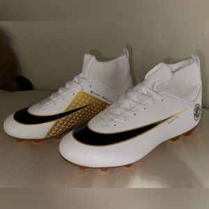 BRAND NEW men soccer cleats